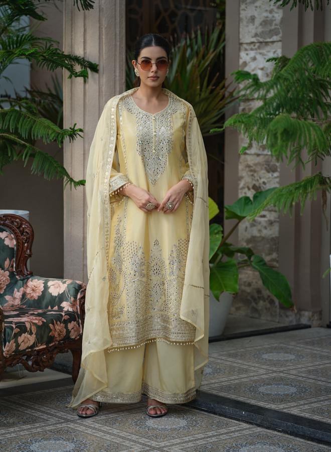 دي دبليو طقم كورتا مستقيمة مطرزة بالأزهار مع بنطال بالازو ودوباتا للنساء - Image 4